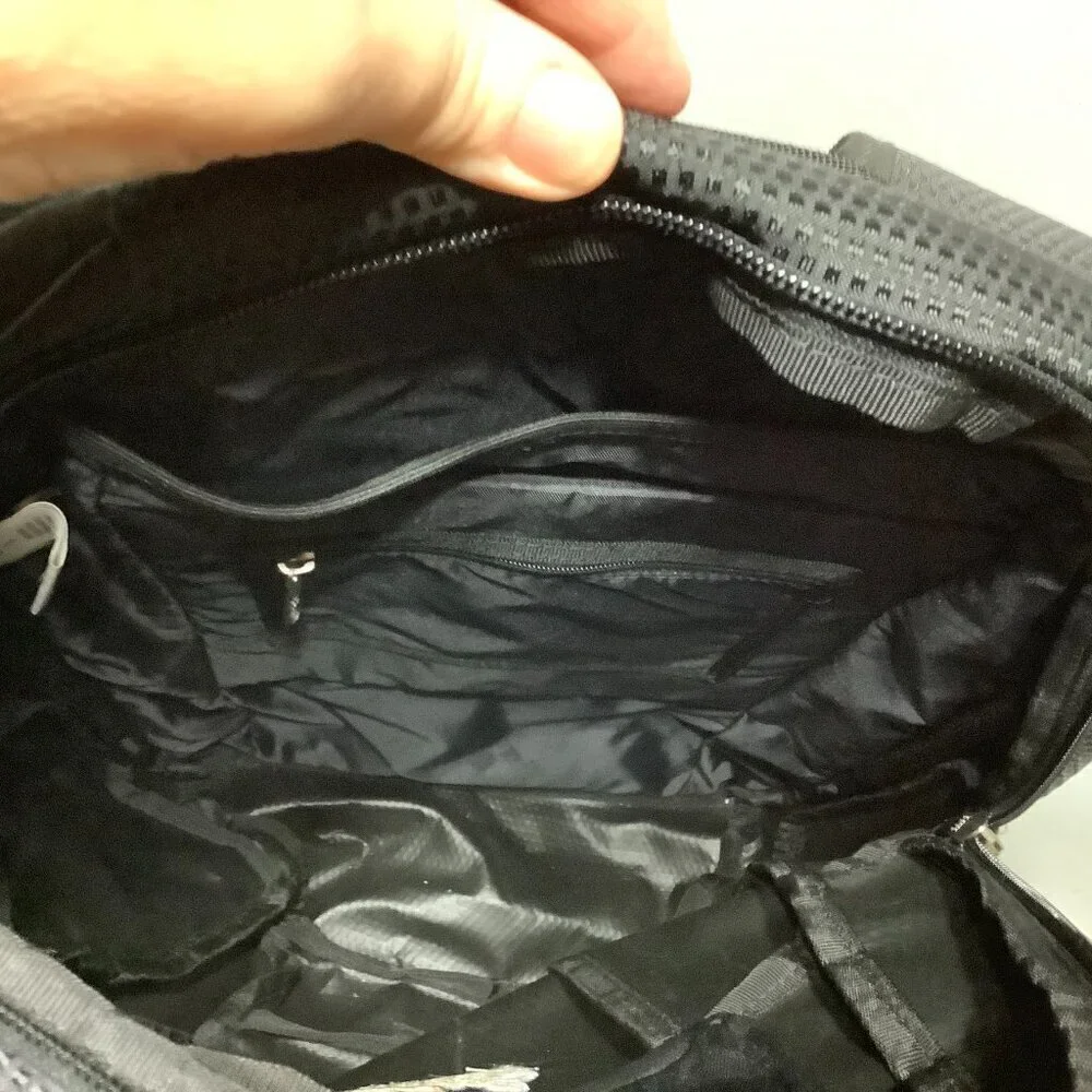 Oakley #92604 Backpack Black Labatt Blue Imported Embordered Front 18